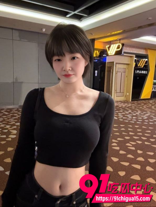 浙江极品小美女周萌裸贷全曝光 为了买包甘愿脱光自拍自慰 反差爆表