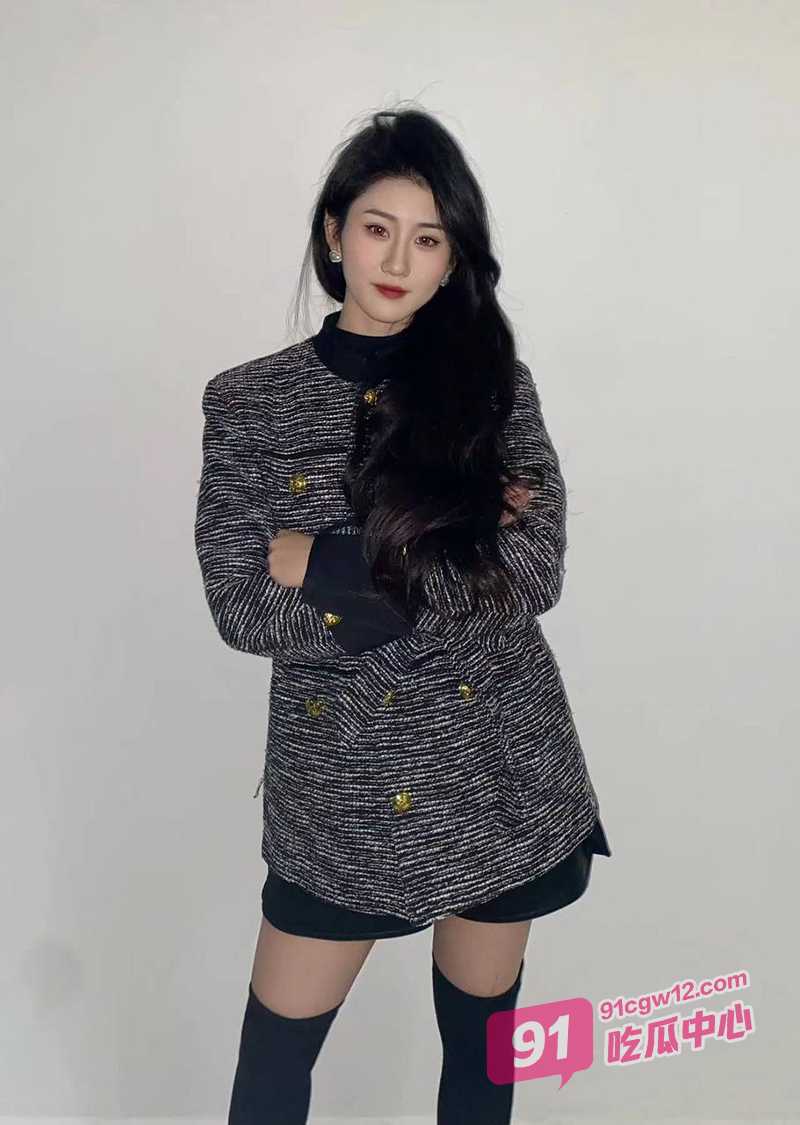 家庭监控破解～小夫妻甜蜜狂欢泄密 老婆放浪不羁主动上位开启电动臀模式！ 配图3