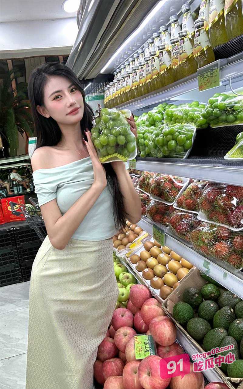 国宝级巨乳妹AlinaMei最新私拍 被洋屌激情后入打桩 一对奶子要掉到地上啦！