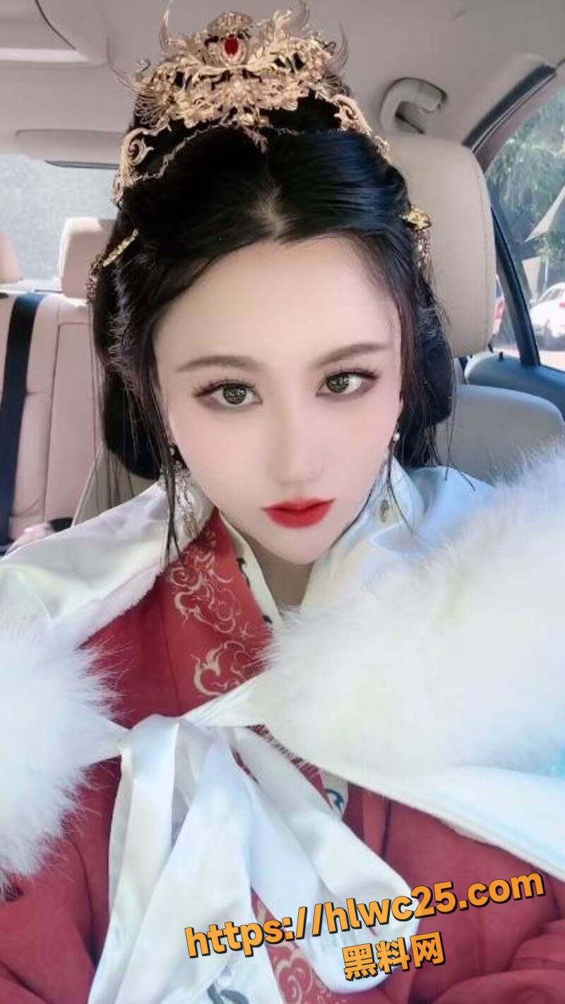 横店十八线演员大蜜蜜 巨乳肥臀私拍流出 跪姿后入打桩嗨翻天