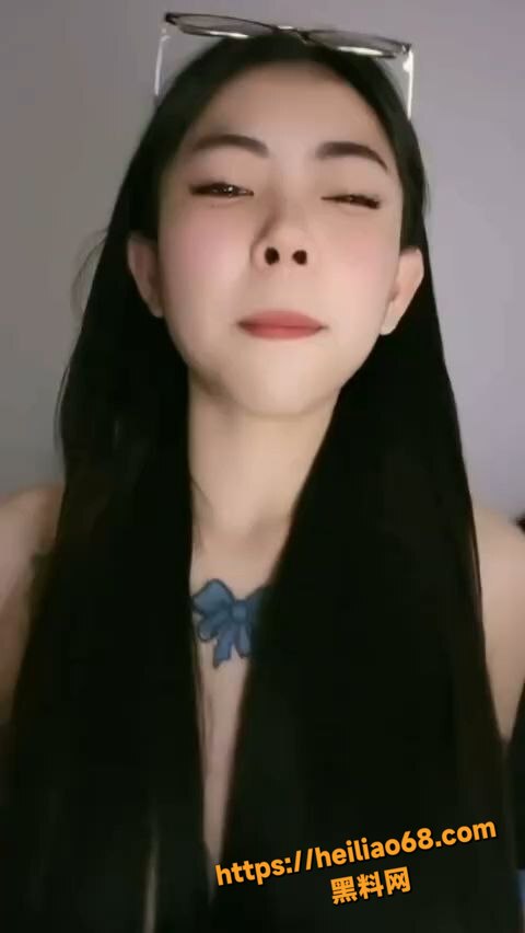 高颜值御姐 林艾丽 与金主裸聊视频曝光 反差御姐的沉浸式自慰 让人大饱眼福