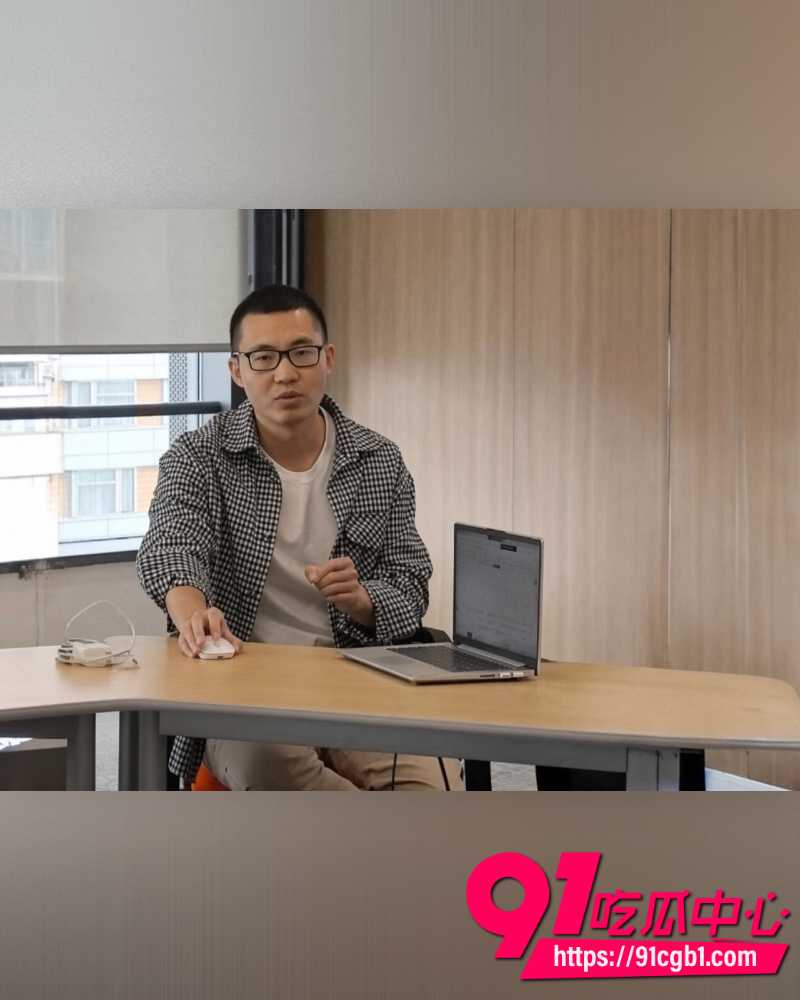 上海复旦经院副教授王龙 3