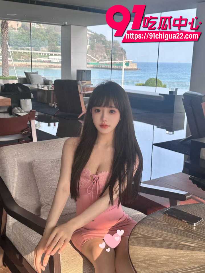 海角精选顶级反差女神露露女儿日记3