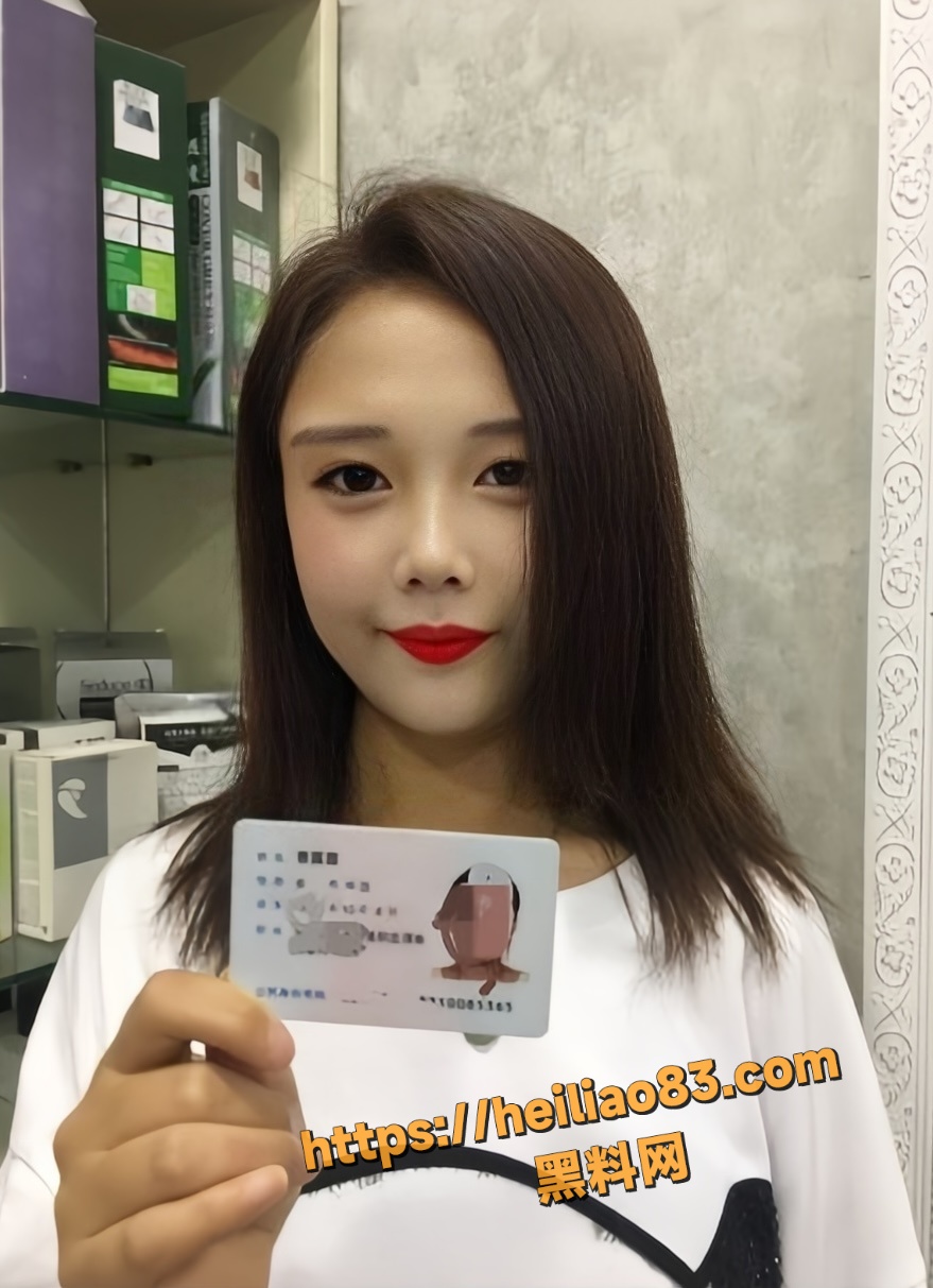 广西精神小妹 谭雅静 因裸贷逾期下海卖淫 母狗本质曝露无疑