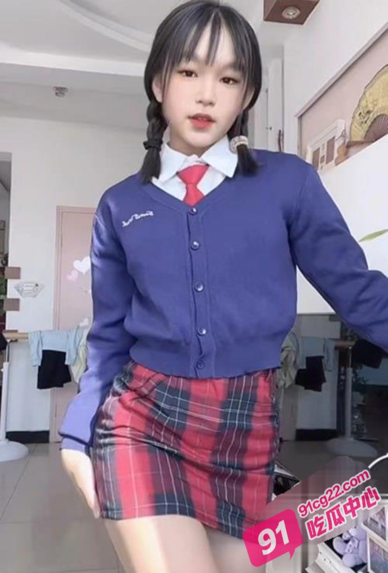 快手颜值靓女蒙佳怡 全裸浴室跳骚舞高清视频流出 配图