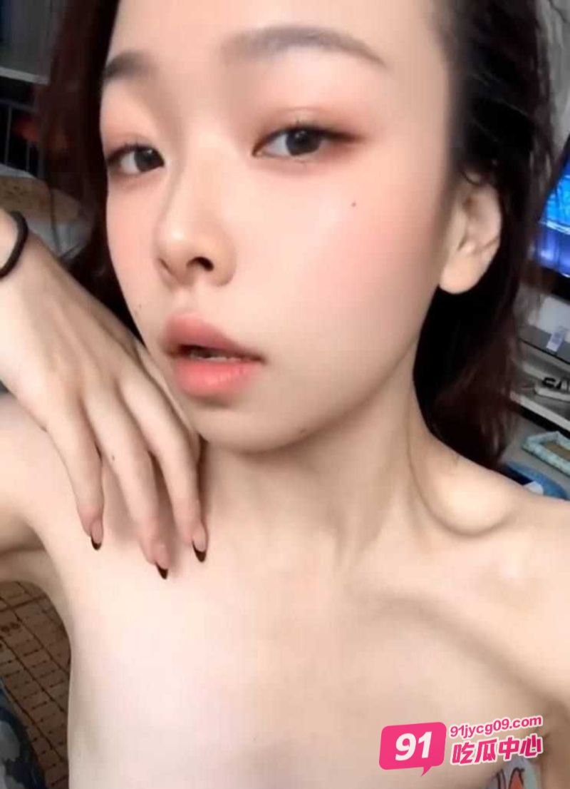 贵州师范大学杨怡真 录情趣视频魅惑学长～ 配图