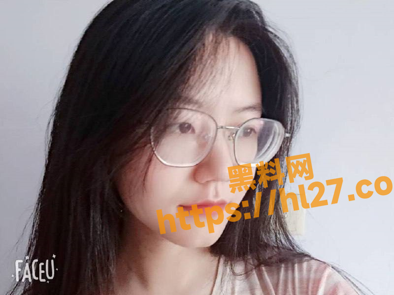 浙江师范大学在校眼镜妹 眼镜度数挺大性欲也挺大 多个视频曝光