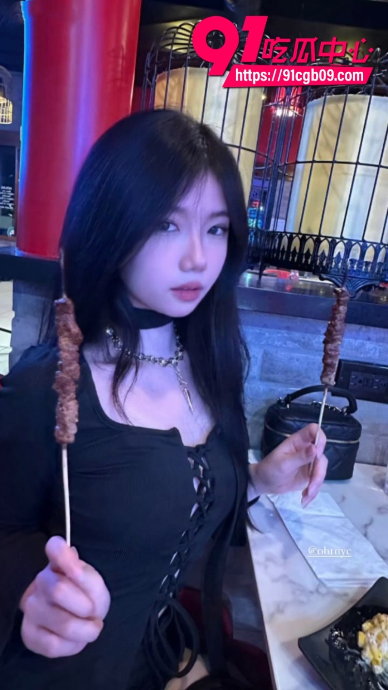 韩国人气网黄 aryminh 新作 性感黑丝被大鸡巴男友各种爆操玩弄 吞吐巨物 高潮喷涌失禁汁水四溅