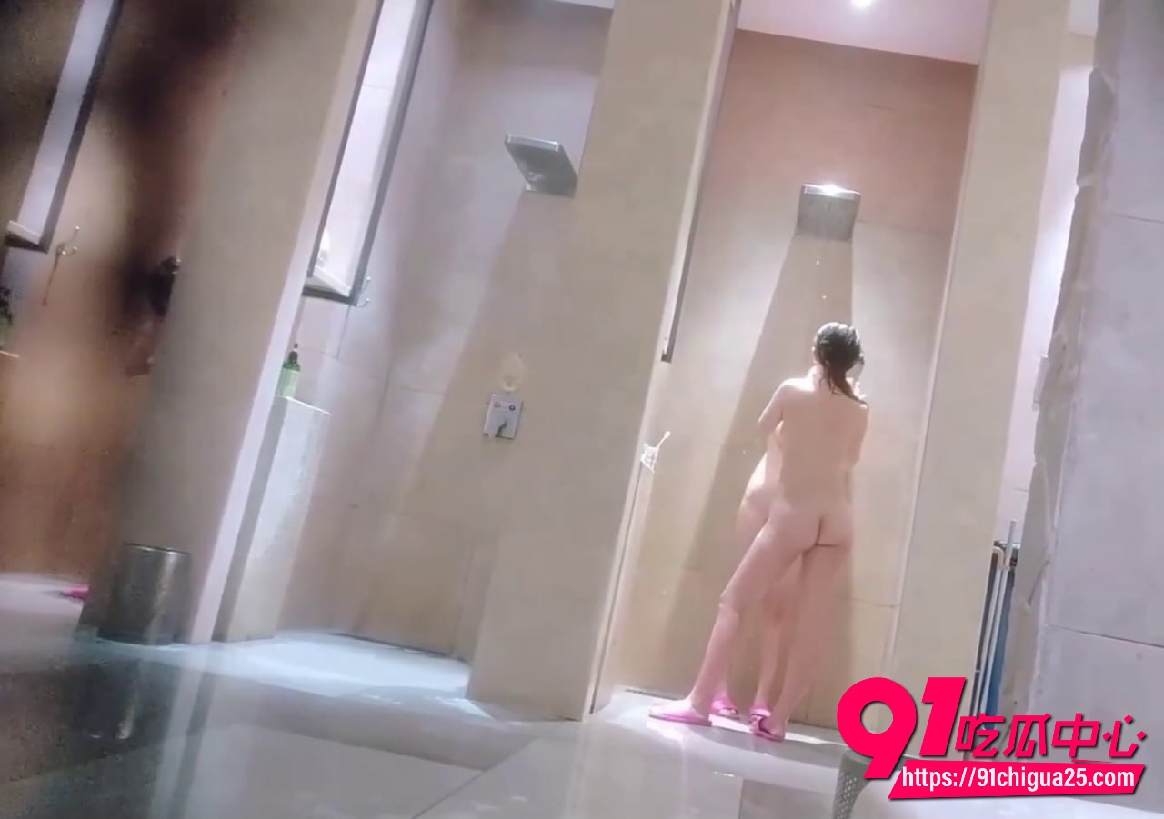 女澡堂偷拍7
