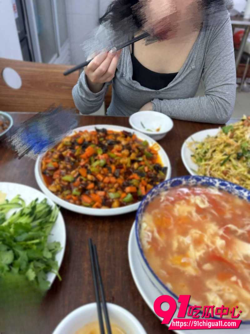 海角大神妹妹日记新作 终于拿下妹妹了 没想到我们家族真的遗传 青龙遇到白虎