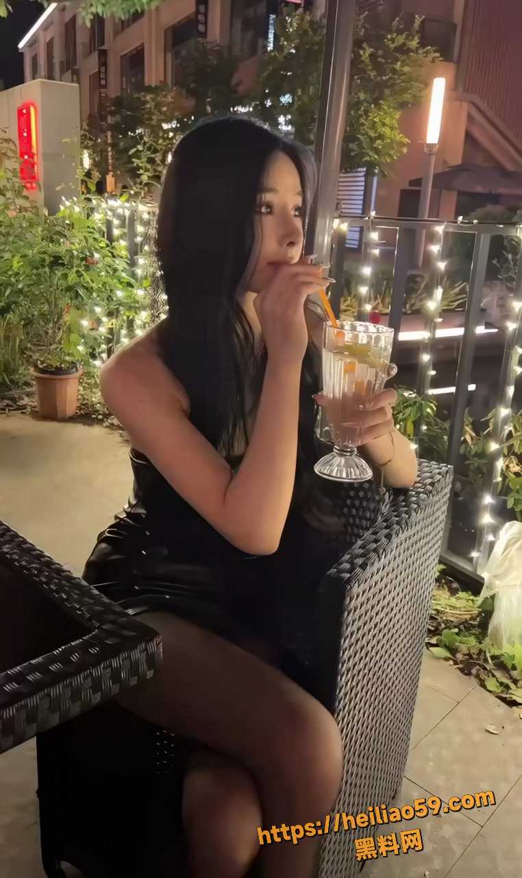 浙江小母狗 杨可欣 包养调教合集 高颜值女神竟是富二代专属精盆 被带到户外各种抽插玩弄