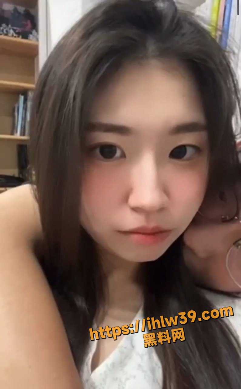 清纯可爱的女大学生与男友的性爱视频泄密流出 真没想到这妹子还能这么骚呢？