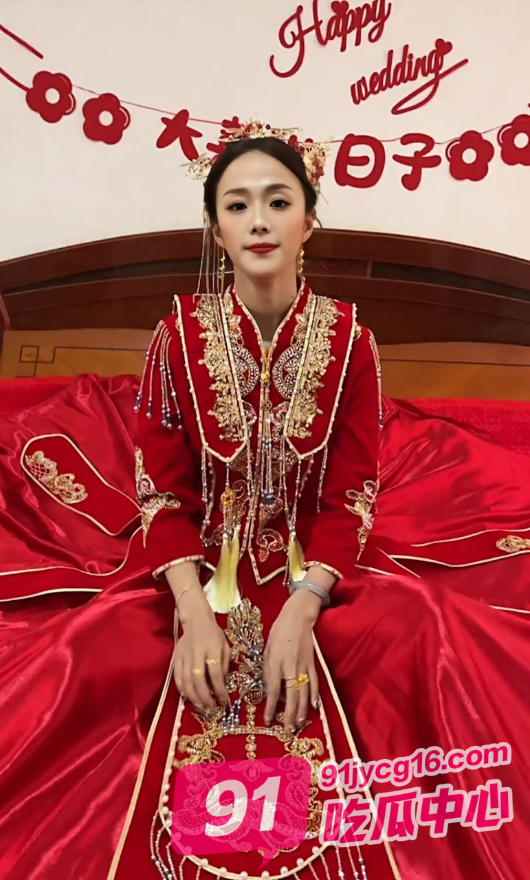 福建莆田反差人妻方晶婚后跟网友裸聊被曝 生过小孩还这么嫩~ 配图7
