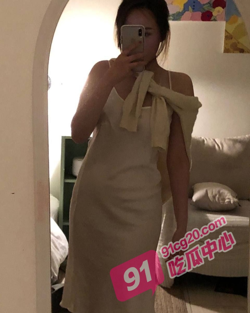 新婚少妇独守空房 老公头顶一片绿生活幸福又安谧！ 配图3