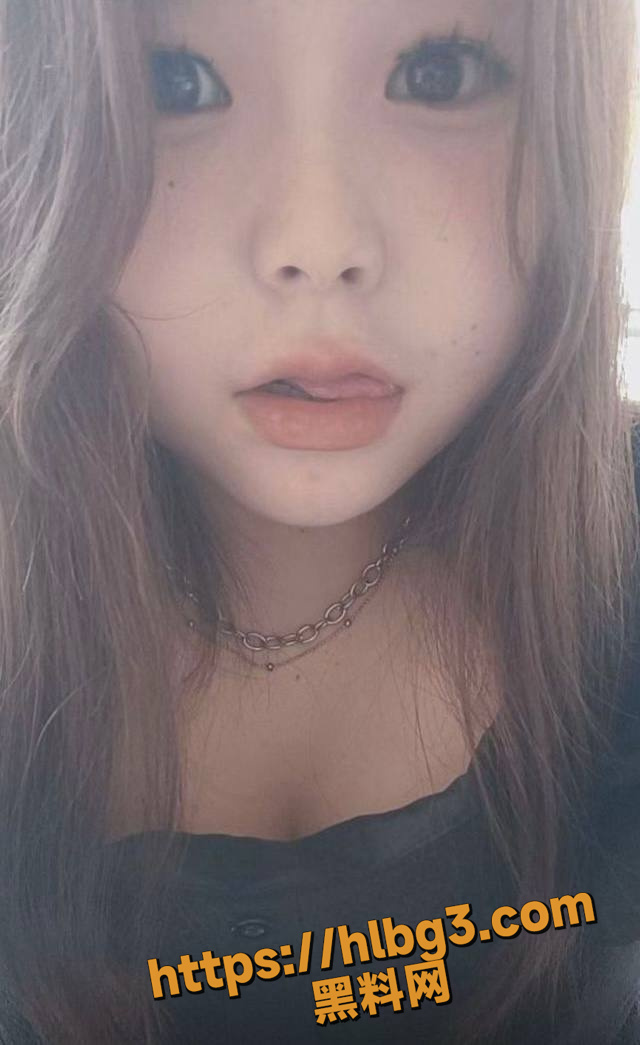 浙江绍兴 赵琳灵 婴儿肥脸蛋微胖身材 M属性特别严重 面对蜜桃臀后入才是最优解