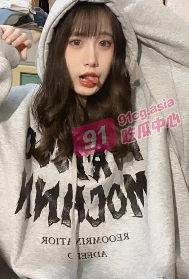台北市立第一女子高级中学 前仪仗队长徐美蝉与男友不雅视频遭分手曝光 简直太美了!