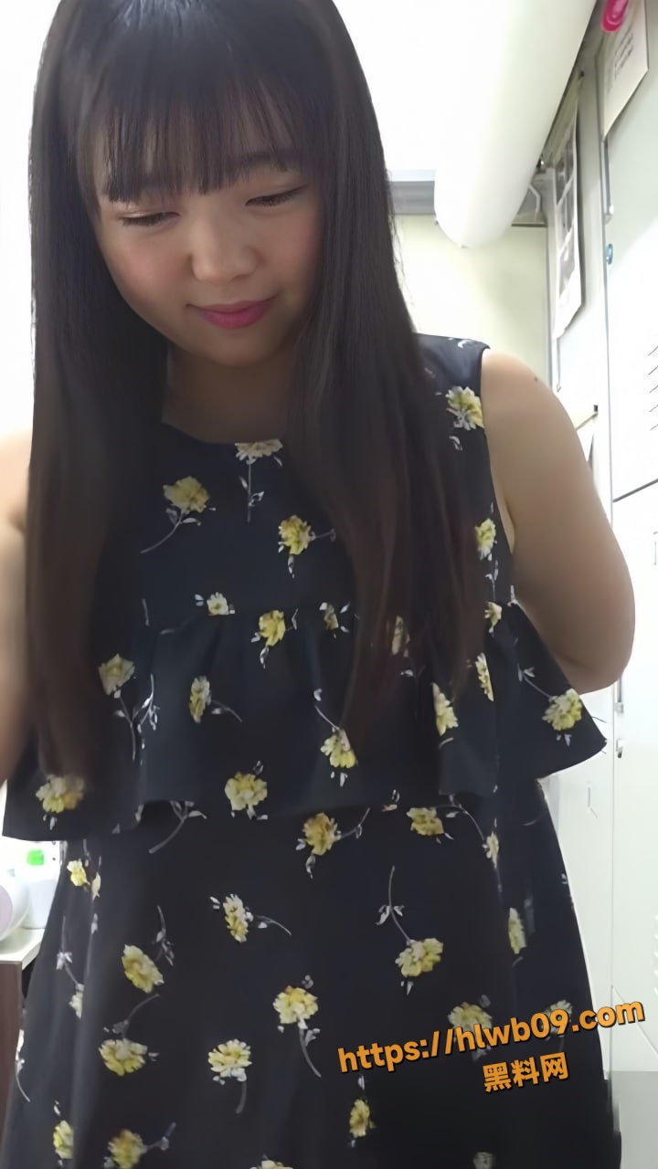 第一视角女士泳装内衣店 偷拍多位美女换衣福利 极品身材超刺激！