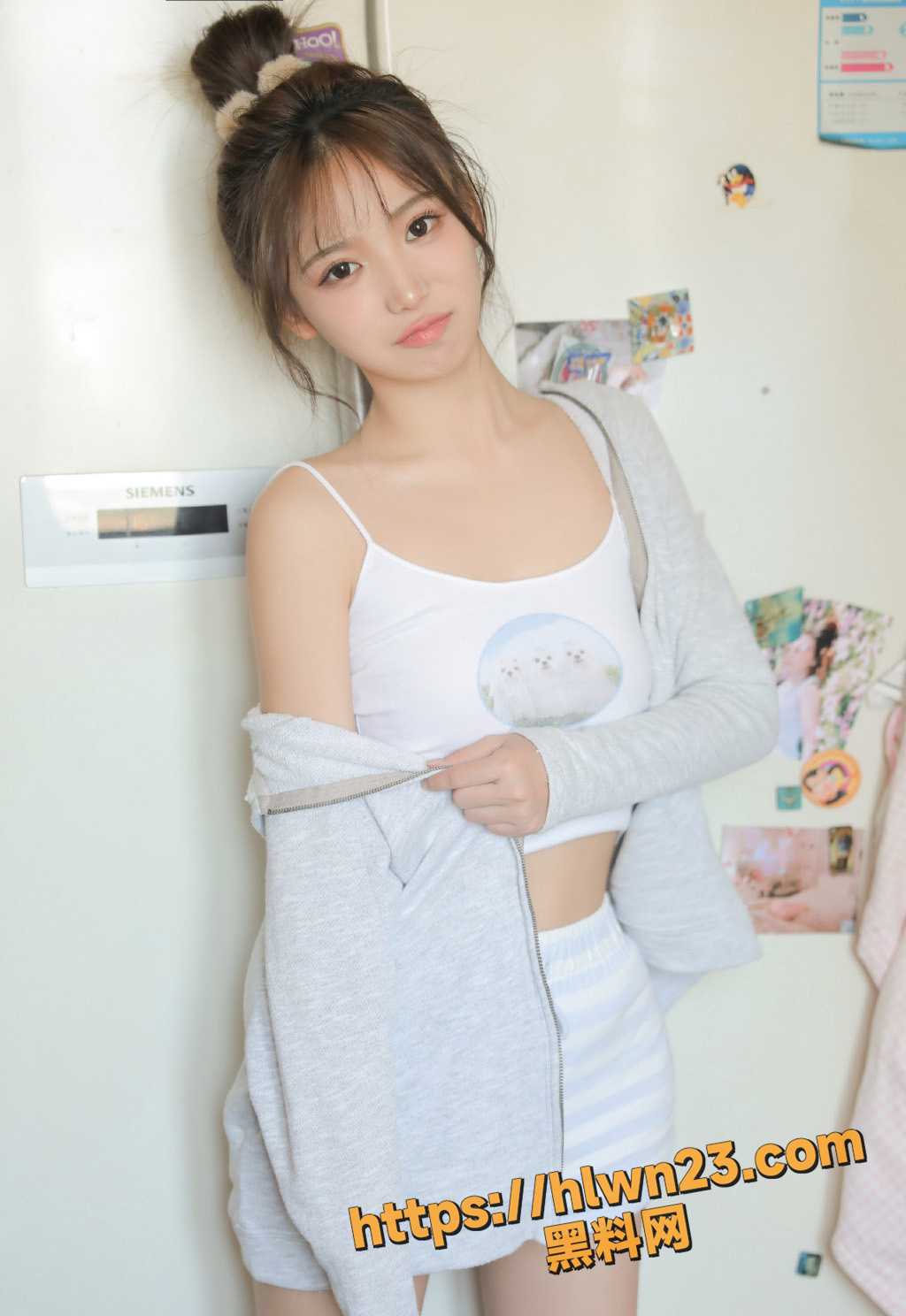 现实王者与游戏王者的区别 大神乱伦亲妹妹 妹妹打王者大神操妹妹 粉嫩小屁股无套内射！