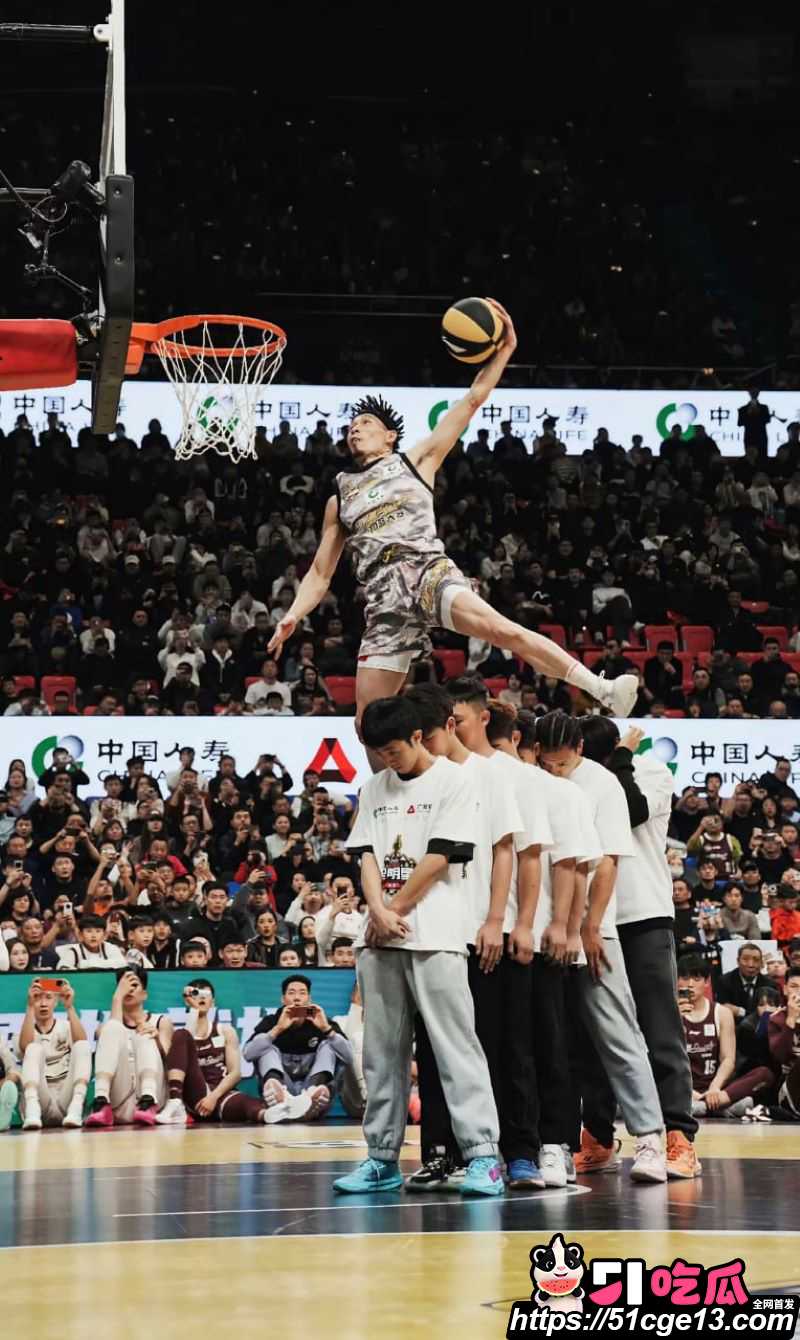 闪耀扣篮大赛亚军陈登星 8