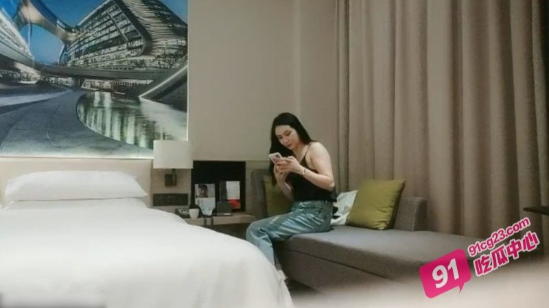 酒店约操顶级嫩模 热情奔放魔鬼身材 精品佳作值得一看！ 配图3