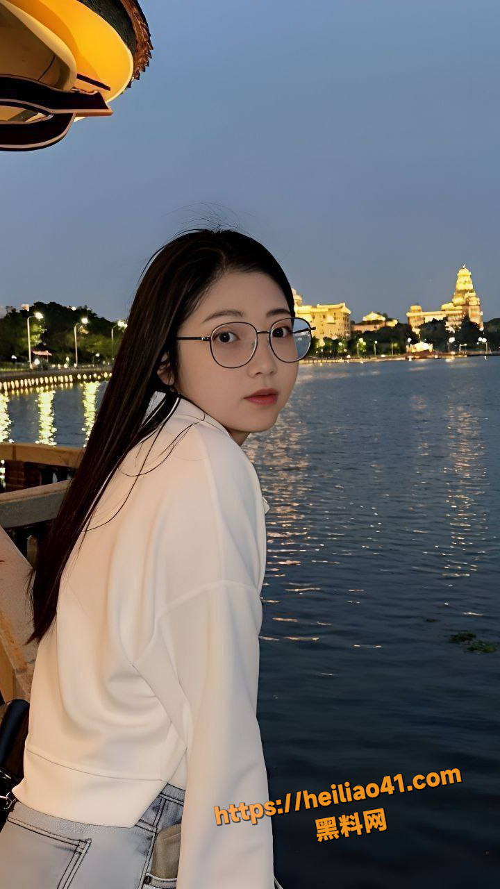 福建极品反差 女大学生 私下被男友长期调教 口活熟练骑术超绝！