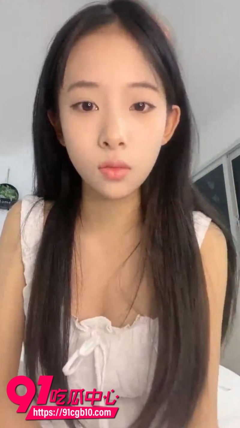 清纯萝莉妹妹被金主包养调教视频流出2