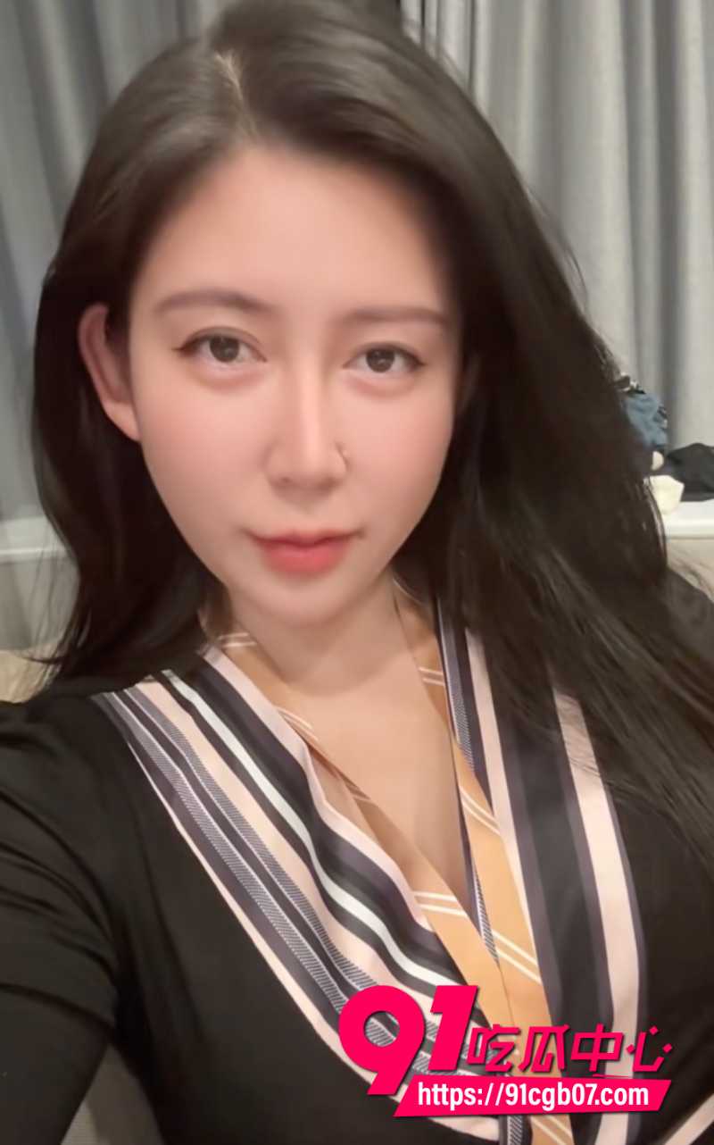极品抖音爆乳嫩模李雅8 极品抖音爆乳嫩模李雅8