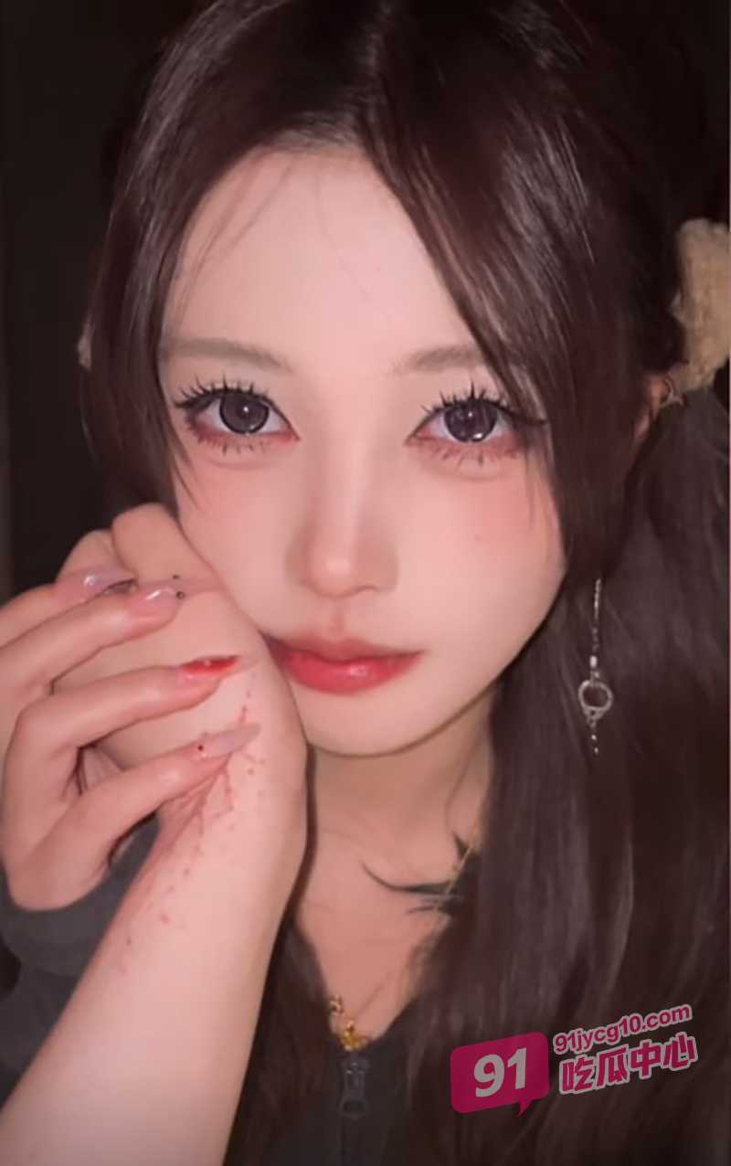 芜湖美女博主鱼鱼骨 未拉窗帘给榜一大哥的私拍流出！ 配图2