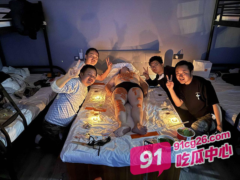 男同重口警告！云启电竞酒店男同人体盛宴 场面极度淫乱！