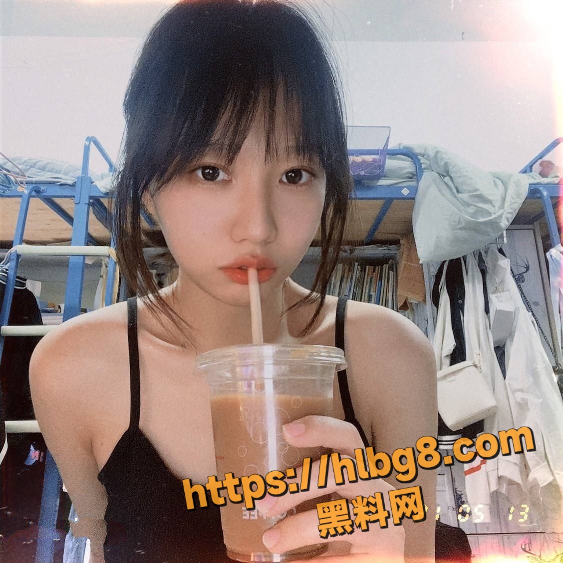 女大学生妹第一次和男友开房就被男友要求做深喉口交 给妹子捅的干呕不断 臀部都被打的又红又肿!
