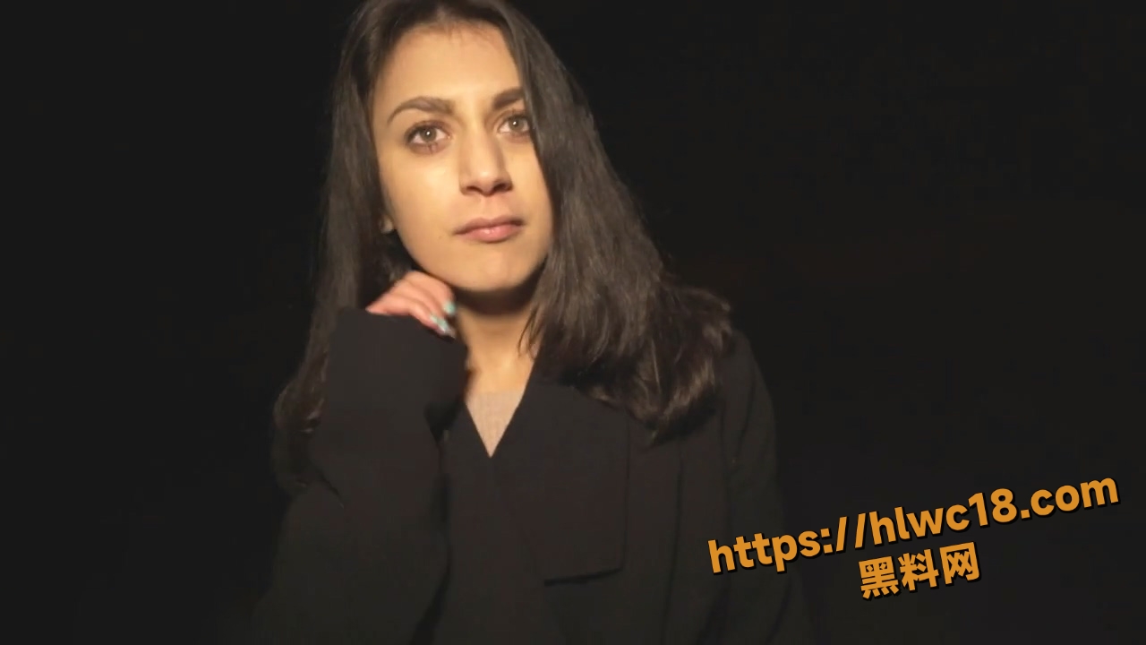 捷克街头搭讪系列 夜晚小姐姐上前搭讪问路 发动钞能力当场拿下