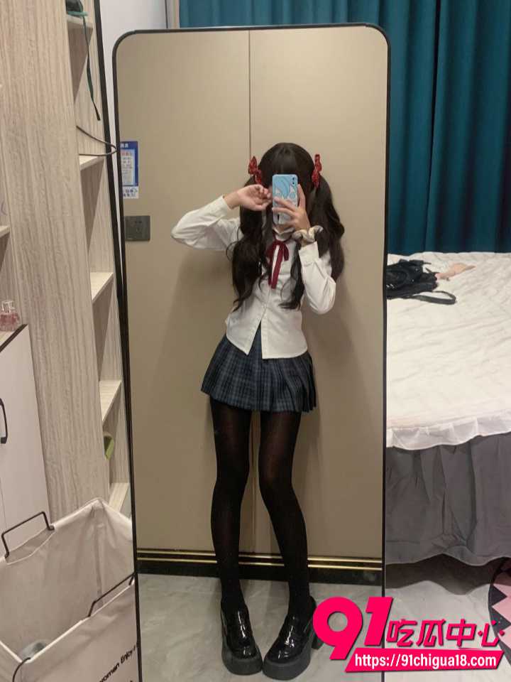 四川03年小母狗胡洁喜欢自慰揉胸4 四川03年小母狗胡洁喜欢自慰揉胸4