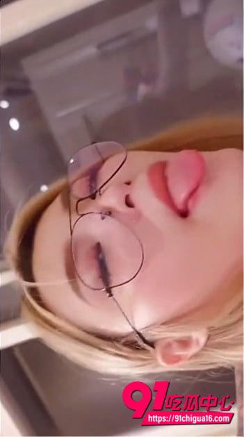 Kitty2002102被老板无套猛干视频5