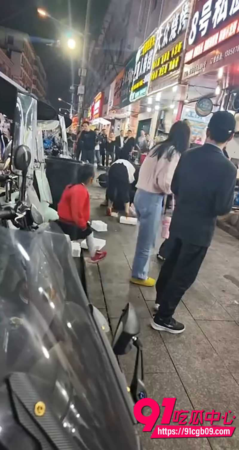 温州龙港池浦路打小三事件 4