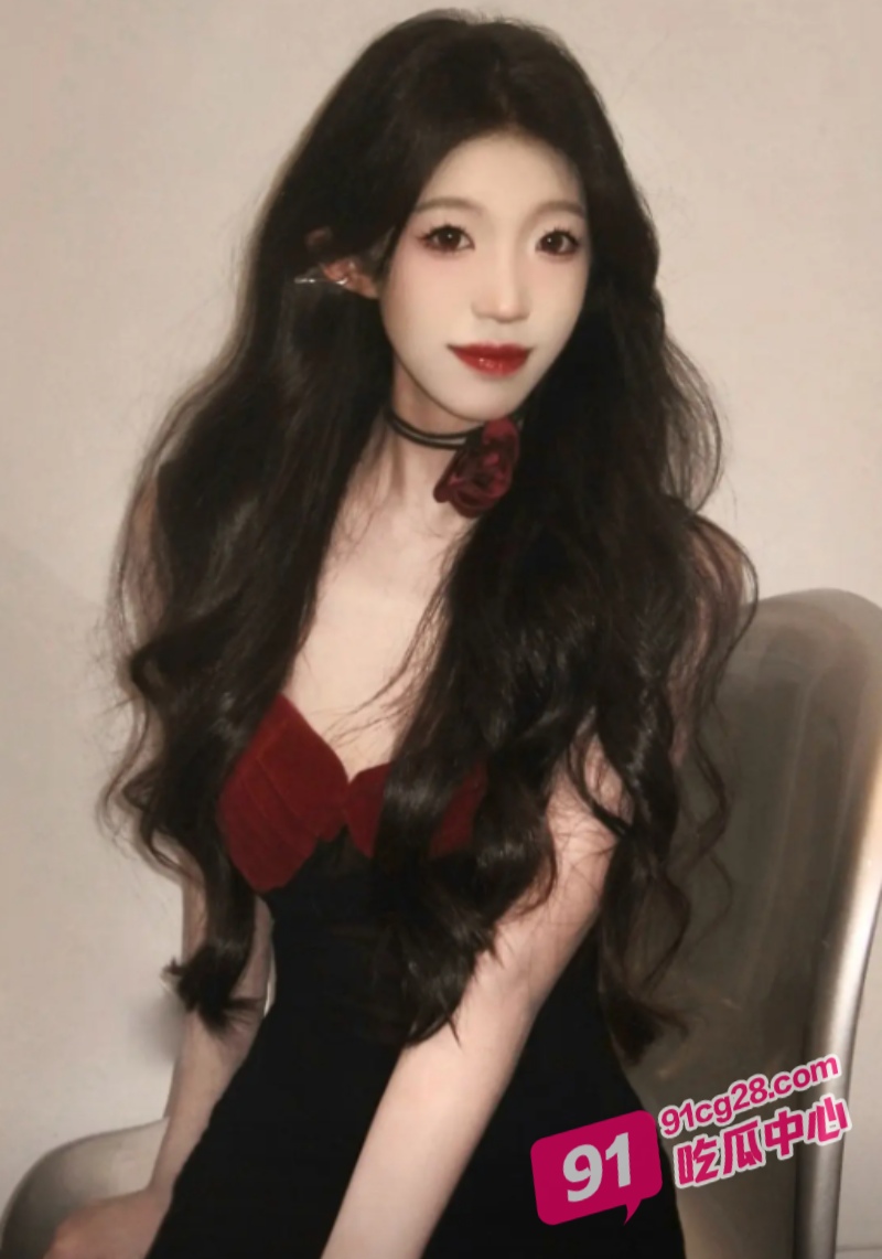 捕获野猫DJ 肌肉男约啪女DJ 床上90°倒插骚穴！ 配图3