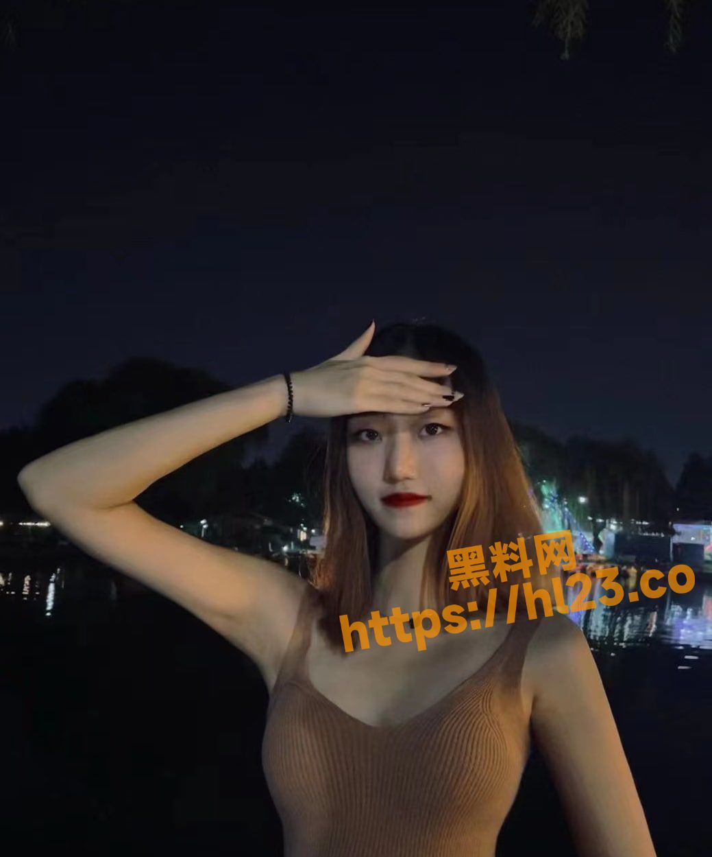 泄密流出京都一超颜网红美女 Neoneo 与他人性爱私拍曝光！被人无套输出抽插～