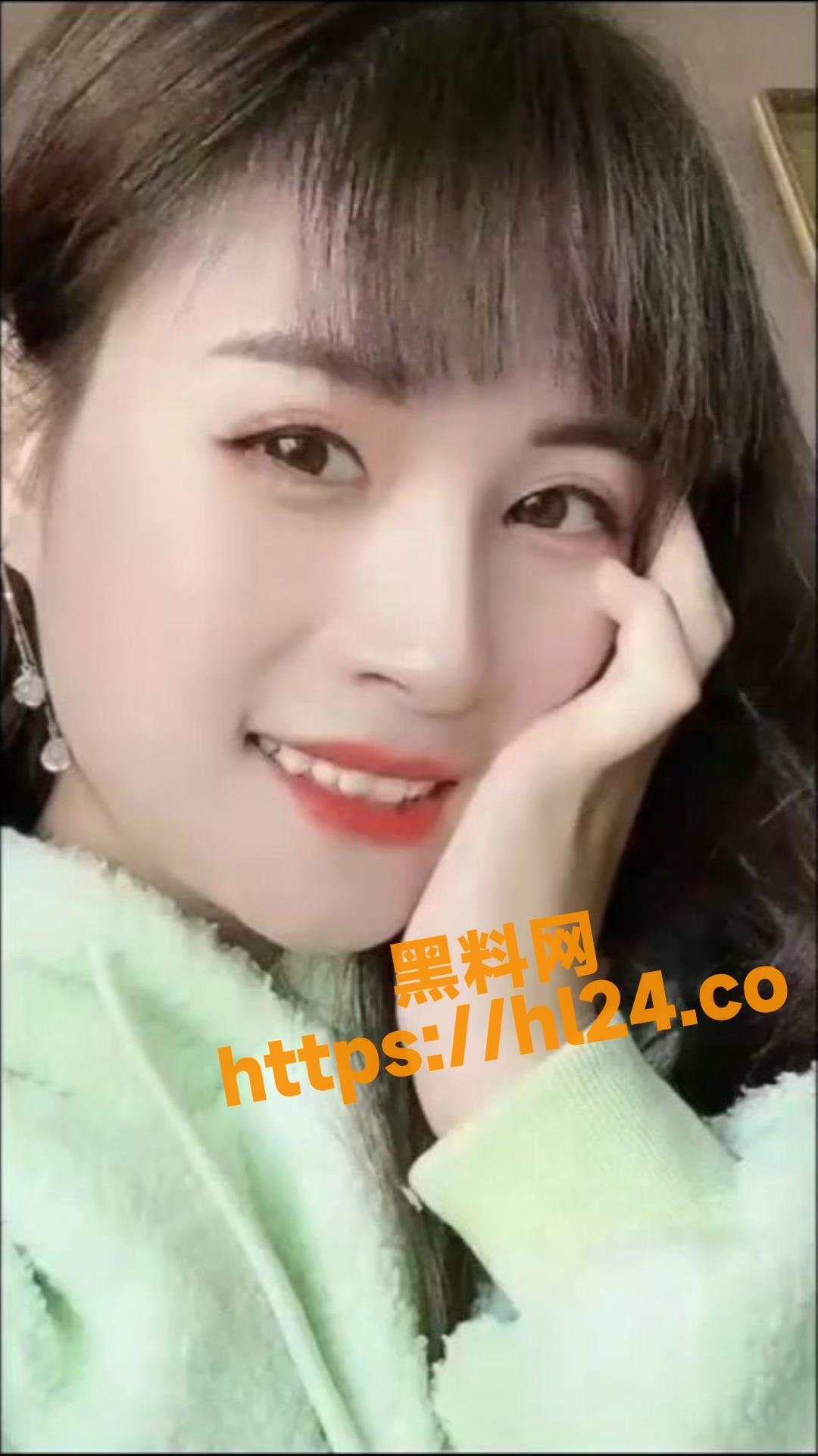 猎奇虐玩节选！一米五超长肛条探肠！完全探入母狗身体_疼得嗷嗷直叫！
