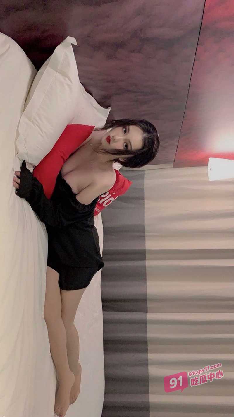 瓜友投稿前女友程琳 足交口交无所不能技术堪比职业 没钱交租只能肉偿给房东! 配图4