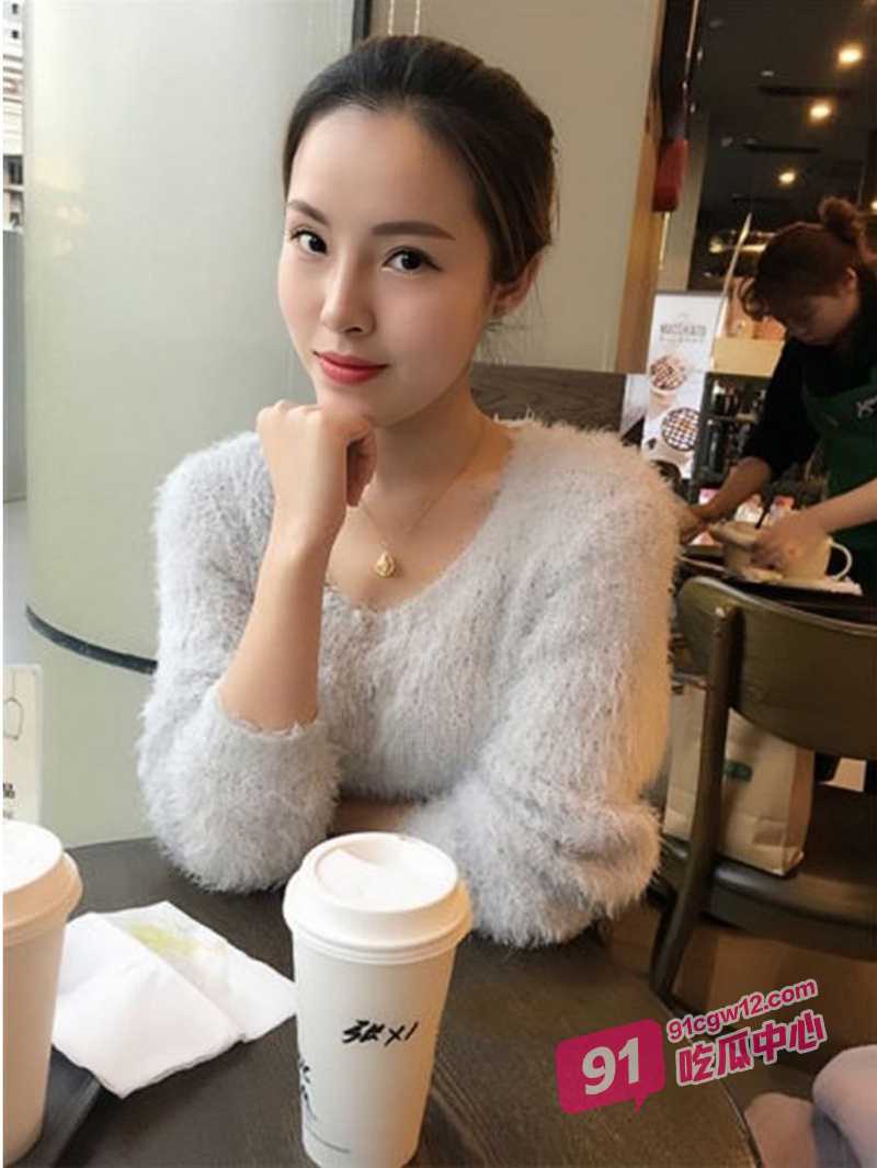 安徽美艳骚妇刘美辛医院打炮!仙姿玉色的骚货少妇 医院独立病房与院长调情后激情做爱!