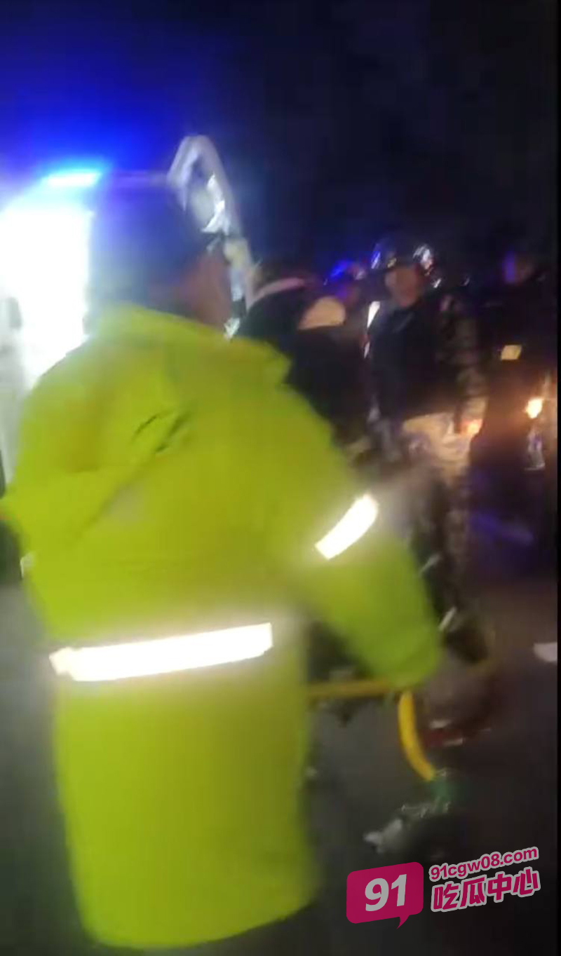 奇葩少女与狗狗做爱事件！浙江丹州紫竹山庄00后 与狗发生关系拔不出来上医院求救！ 配图3