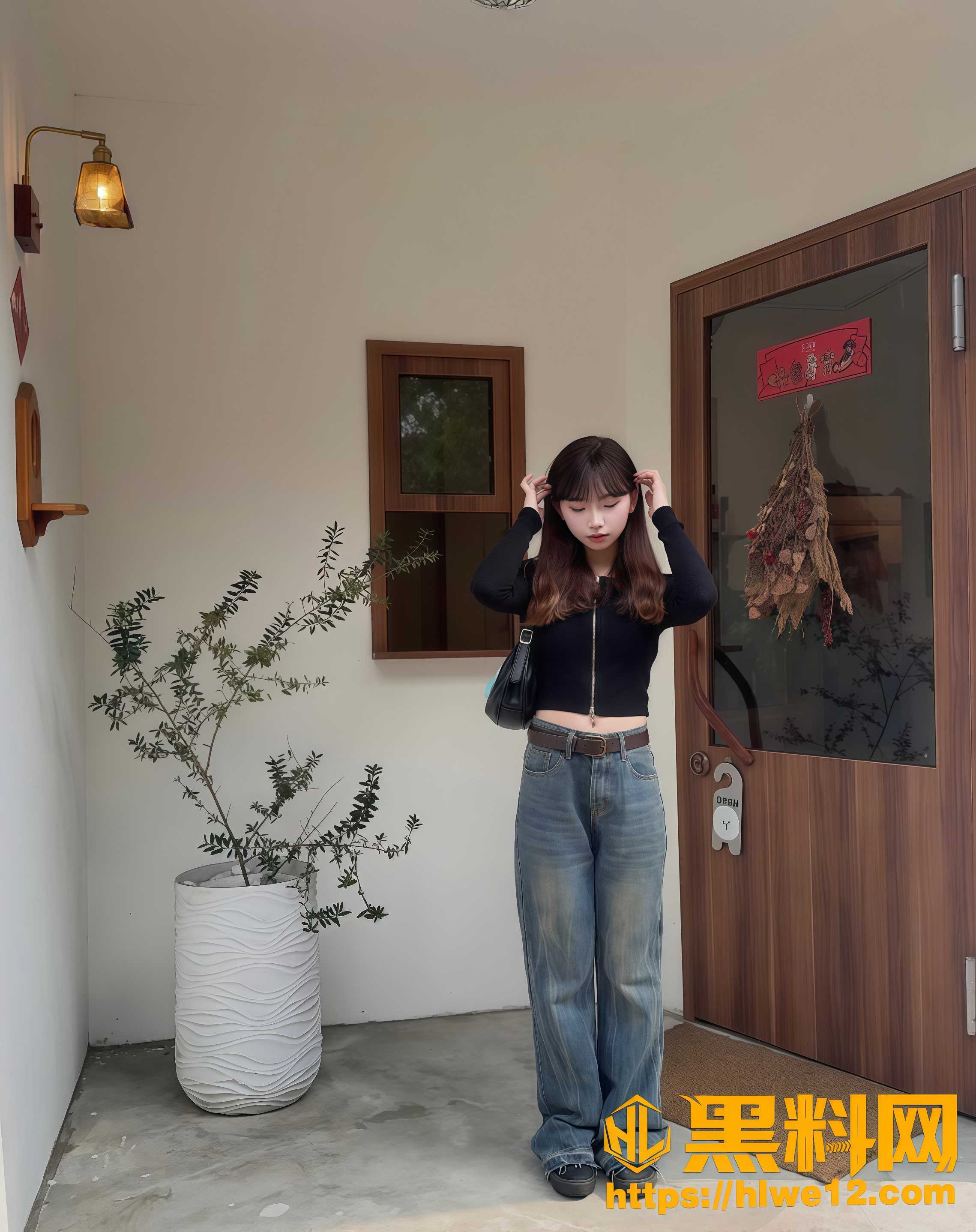 台湾逢甲大学管理系新生 芷晴 与前男友房间露脸口交做爱自拍被曝光！