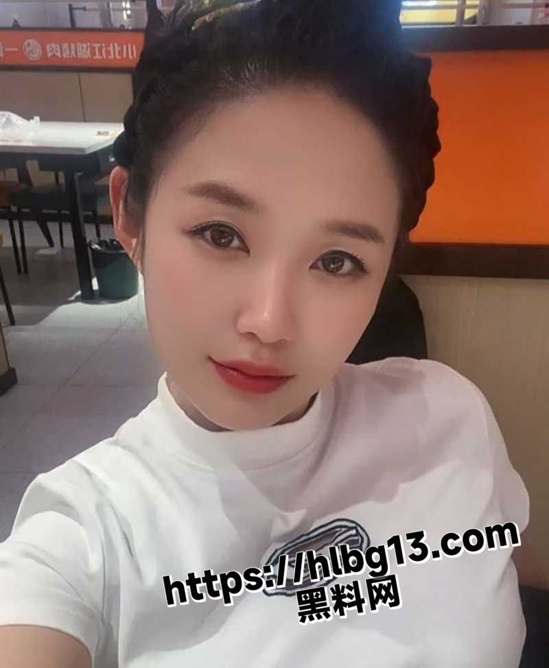 黑龙江人妻 于春妹 婚内出轨约炮视频流出 被扯烂黑丝后入爆操 淫穴白浆四溢 反差骚劲十足！