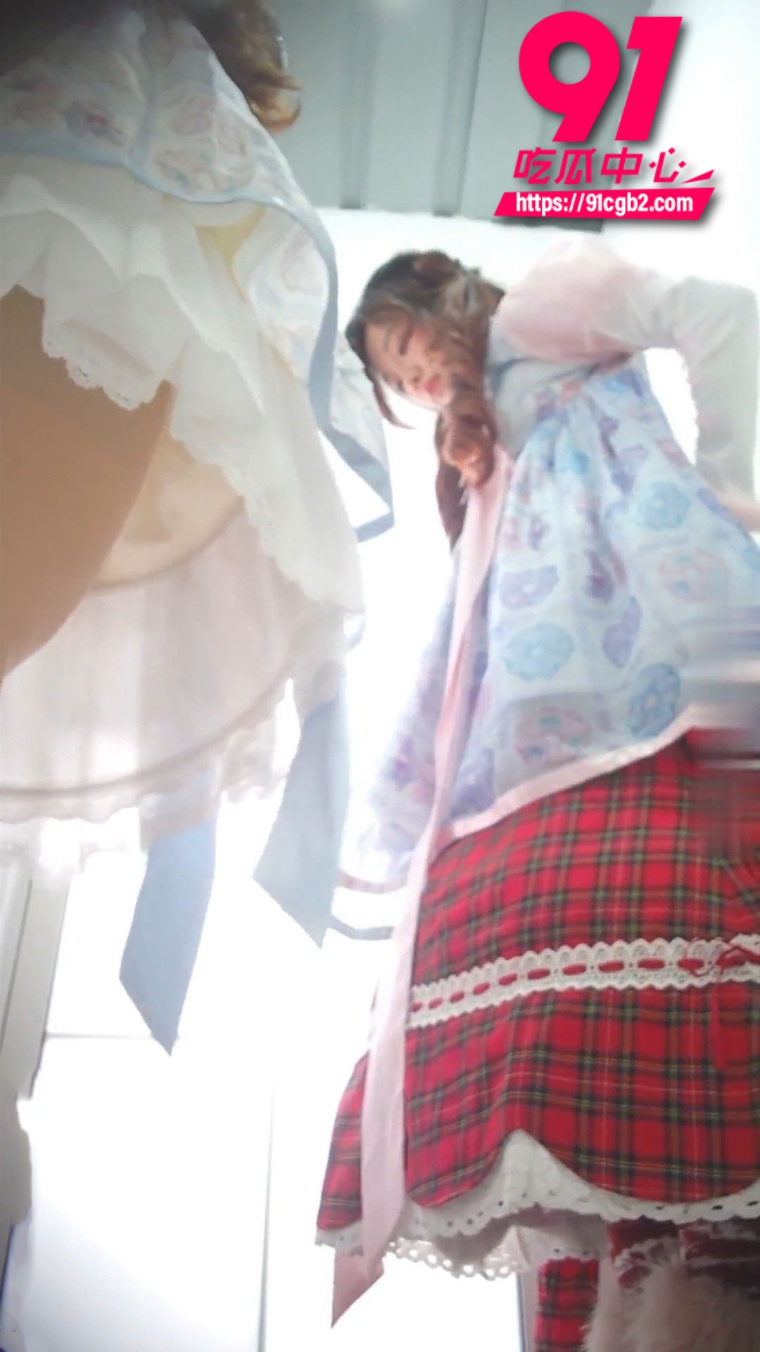 女厕偷拍 6 女厕偷拍 6
