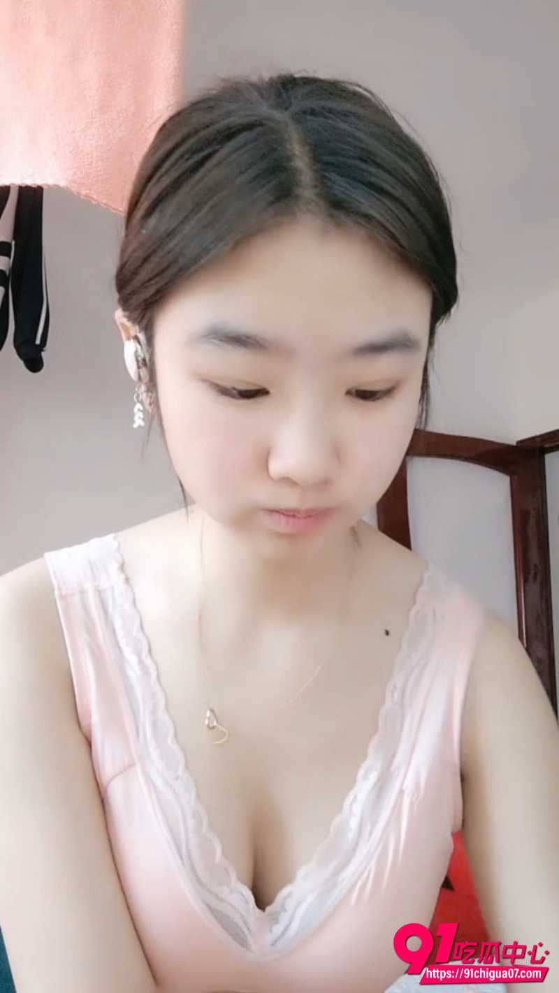 又一高颜值眼镜妹2 又一高颜值眼镜妹2