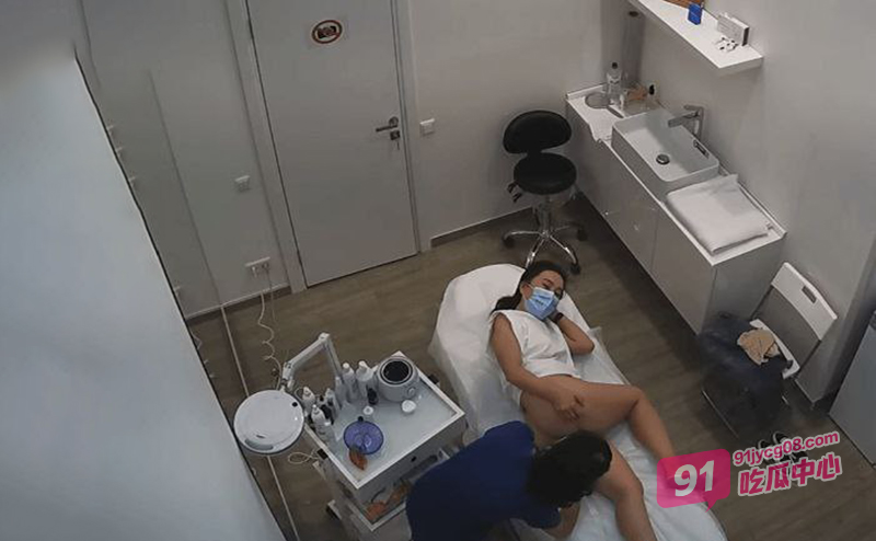 监控破译！美容院少妇私处脱毛 无毛干的确实舒服！ 配图8