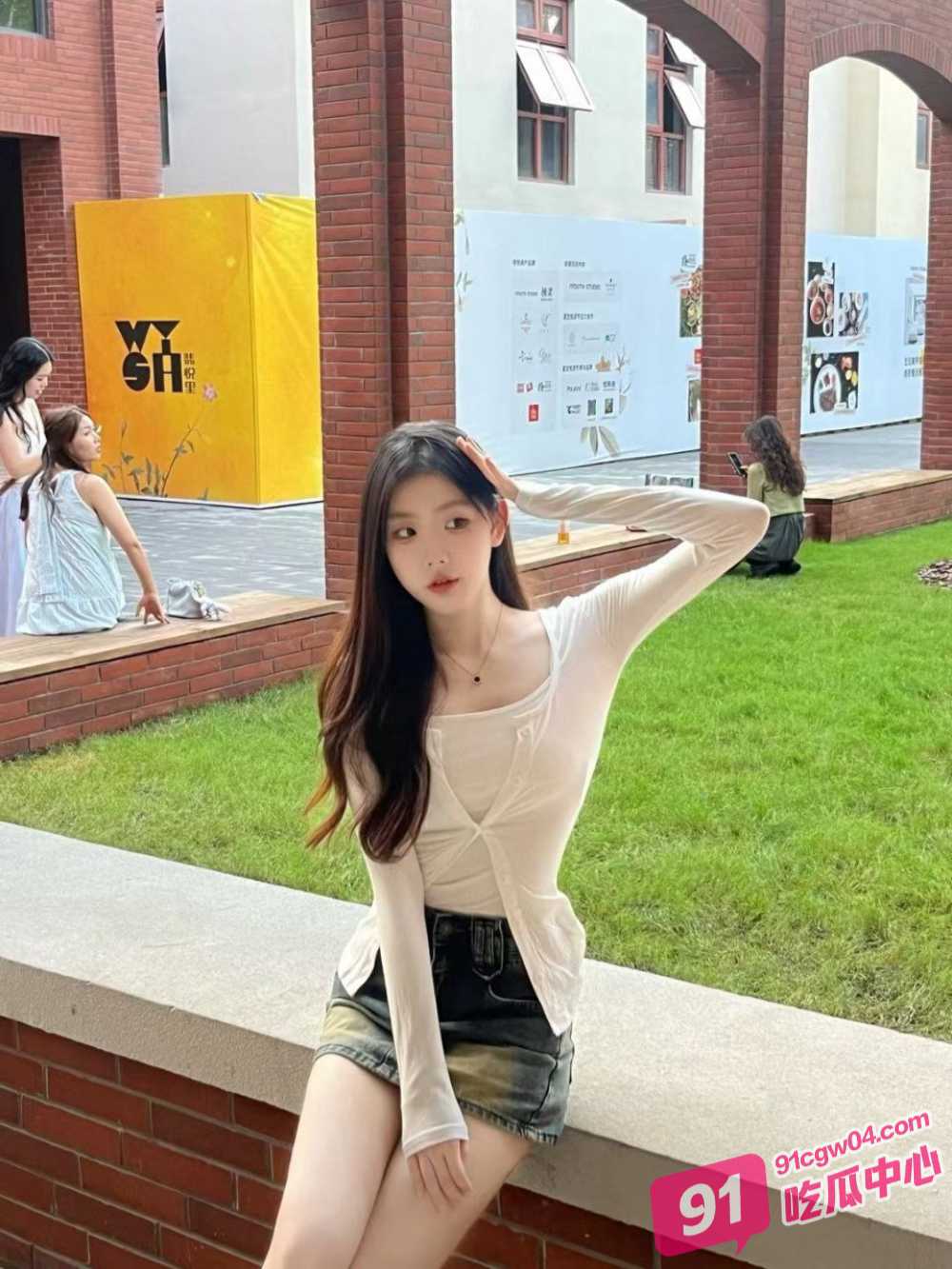 杭州艺术专科学校舞蹈生杨艺 主动求欢和学长多人运动 前后夹击双管齐下！ 配图2