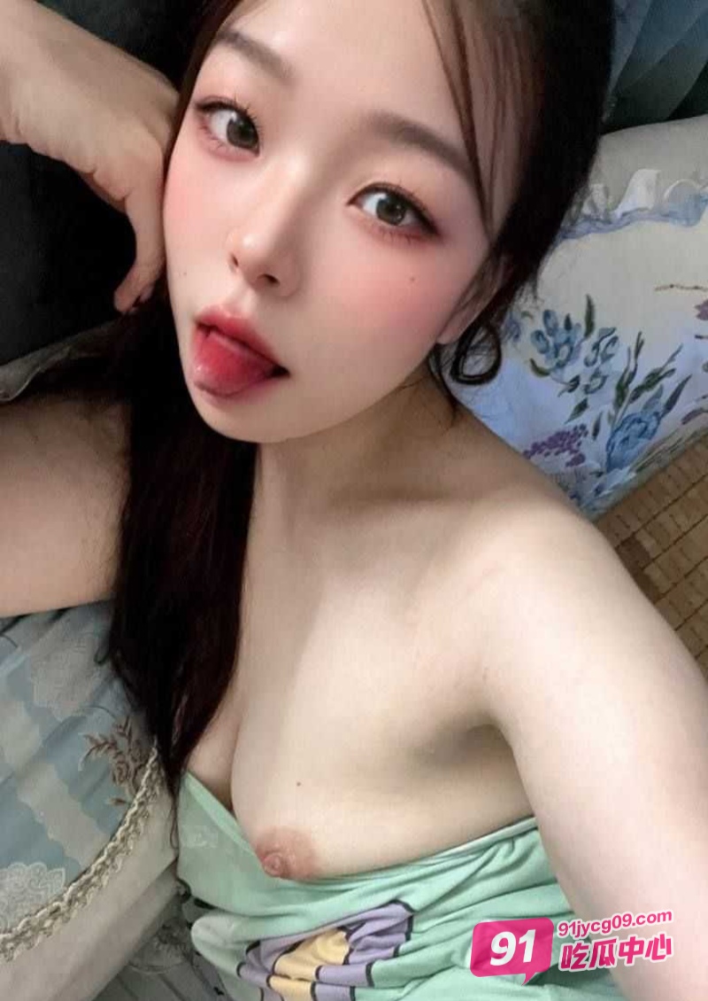 贵州师范大学杨怡真 录情趣视频魅惑学长～ 配图3