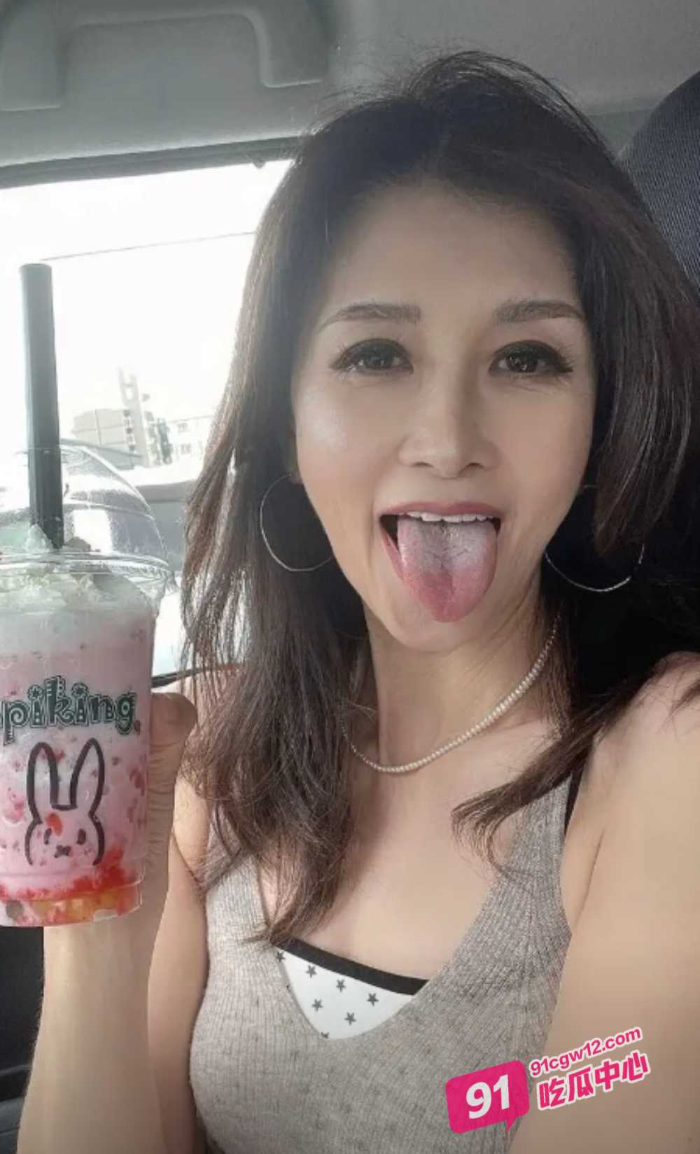 小帅出差搭讪同城美少妇～“我从来没被这样干过，好爽啊 通透！”