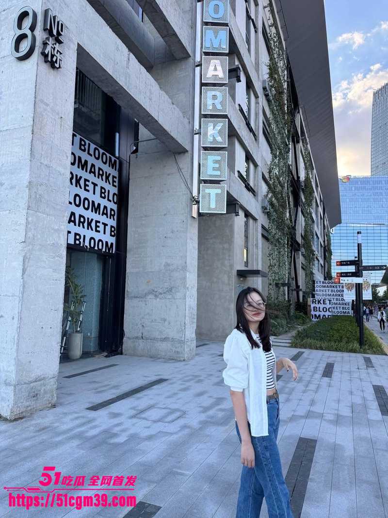烟台性瘾夫妻露脸性爱自拍 2
