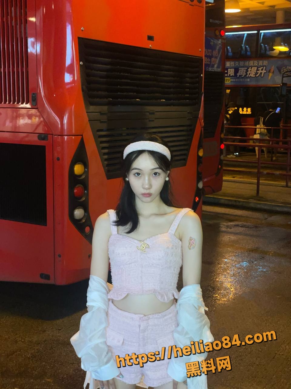 湖南反差学生妹 赵娅 跟富二代男友性爱视频曝光 粉嫩小穴被公之于众让人欲罢不能